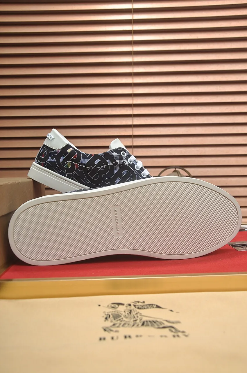Men's shoes💰480💶[Burberry] (cowhide lining) classic low-top sneakers｜Imported cowhide with classic plaid fabric｜Cow leather lining｜Original outsole｜Fine workmanship and comfortable to wear Size: 38-44 (customized at 45)